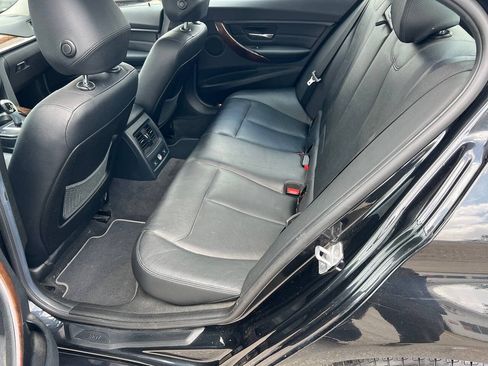 Used 2014 BMW 328i xDrive Sedan AWD/4WD image 3