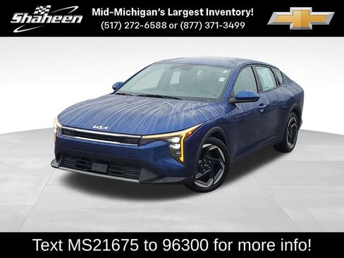 Used 2025 Kia K4 EX image 1