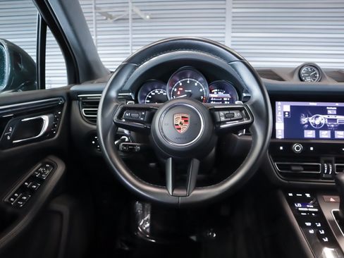Certified 2024 Porsche Macan AWD/4WD image 15