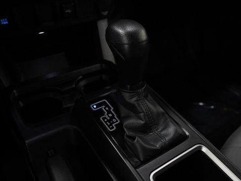 Used 2022 Toyota Tacoma SR image 26