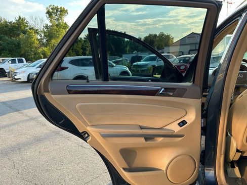 Used 2011 Mercedes-Benz ML 350 4MATIC w/ Premium 1 Pkg image 11