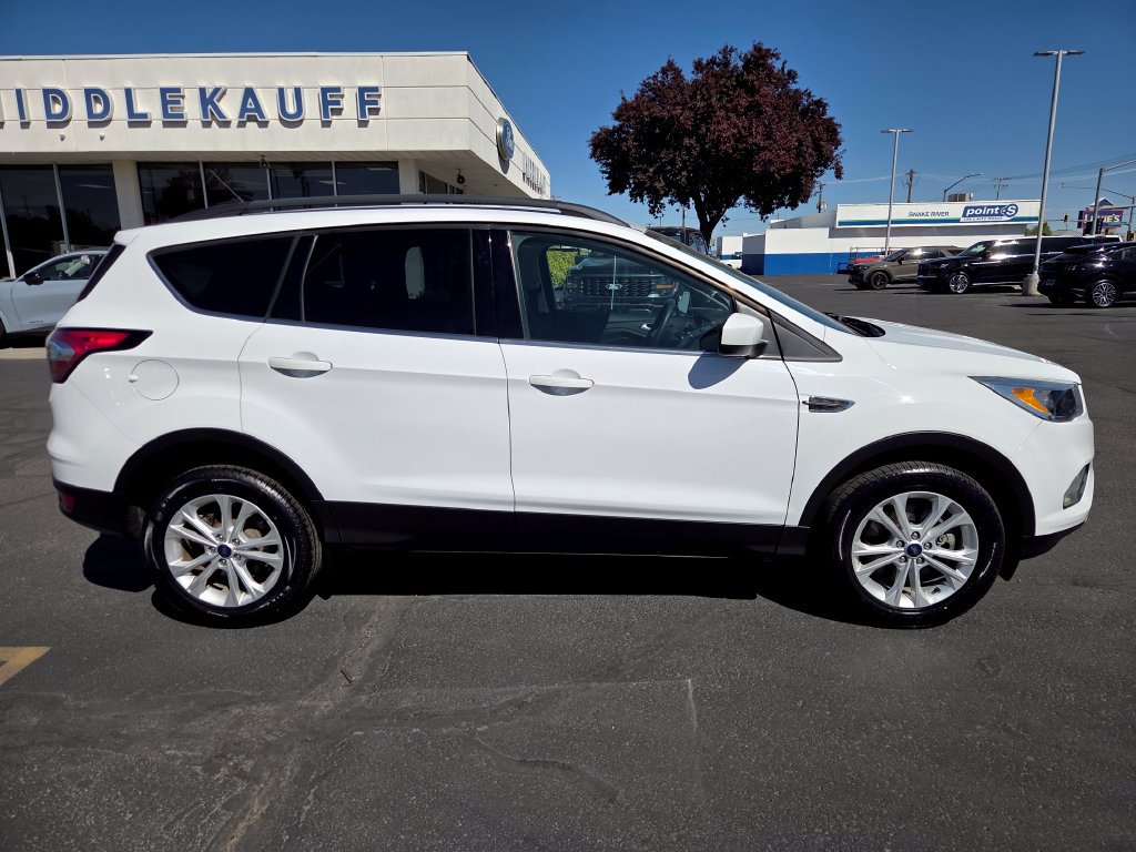 Used 2018 Ford Escape SE AWD/4WD image 2