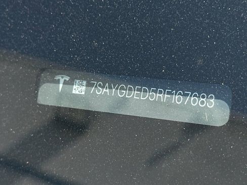 Used 2024 Tesla Model Y Long Range RWD image 3