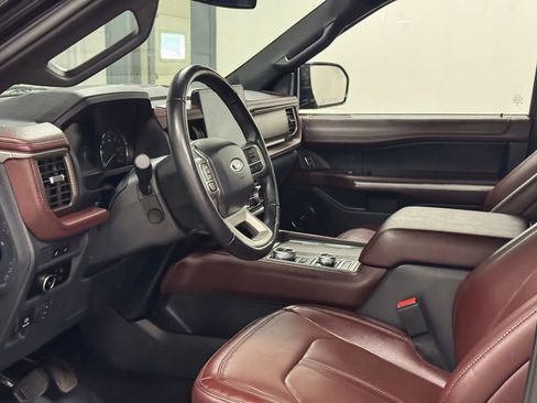 Used 2024 Ford Expedition Max Limited image 12