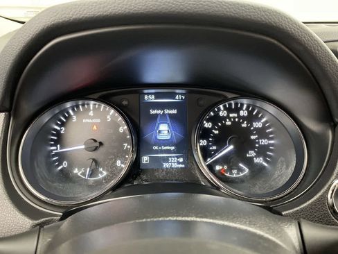 Used 2017 Nissan Rogue SL w/ SL Premium Package image 29