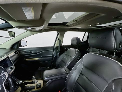 Used 2019 GMC Acadia Denali AWD/4WD image 22
