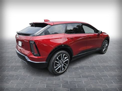 New 2025 Cadillac Optiq Sport 2 w/ LPO, Floor Liner Package image 4