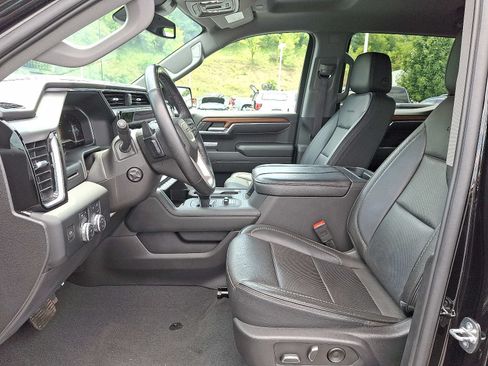 Used 2023 GMC Sierra 1500 Denali AWD/4WD image 13