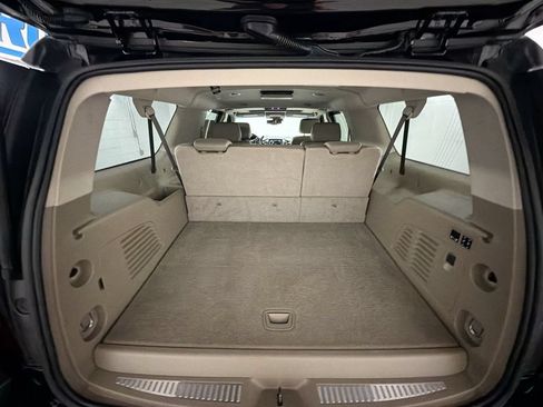 Used 2019 Chevrolet Suburban Premier RWD image 27