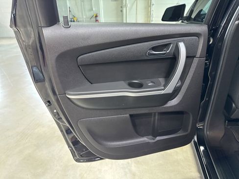 Used 2011 GMC Acadia SLE FWD image 27