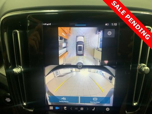 Certified 2024 Volvo XC40 B5 Plus w/ Climate Package image 17