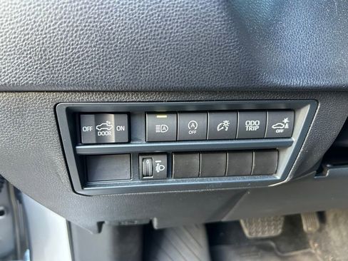 Used 2025 Toyota Tundra SR5 w/ SR5 Convenience Package image 18