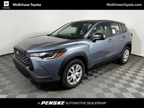 Certified 2026 Toyota Corolla Cross LE FWD image 1