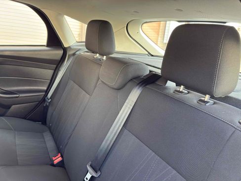 Used 2018 Ford Focus SE FWD image 51