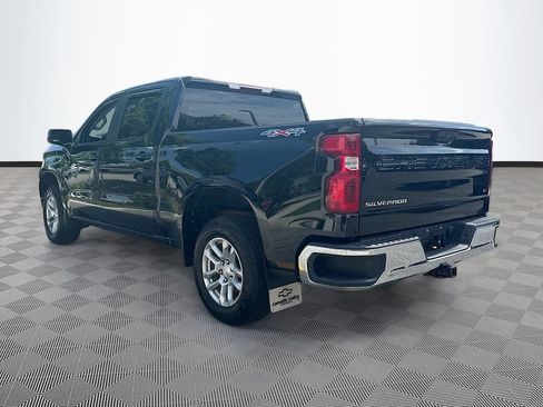 Used 2022 Chevrolet Silverado 1500 LT AWD/4WD image 8