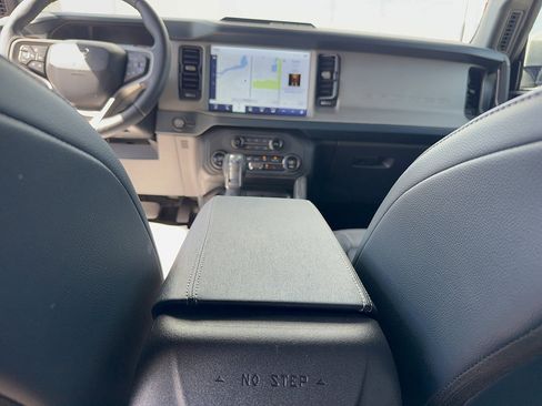 Certified 2024 Ford Bronco Outer Banks AWD/4WD image 32