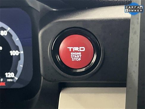 Used 2024 Toyota Tacoma TRD Off-Road image 33