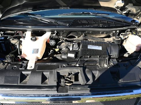 Used 2018 GMC Savana 2500 LS image 15