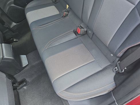 Used 2019 Subaru Crosstrek 2.0i Premium w/ Moonroof Package AWD/4WD image 14