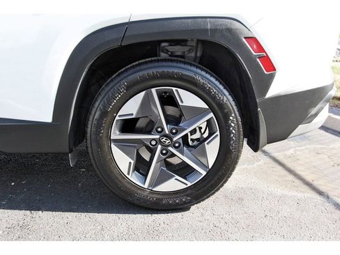 Certified 2025 Hyundai Tucson SEL image 32