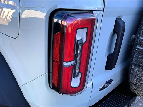 Certified 2024 Ford Bronco Badlands w/ Sasquatch Package image 27