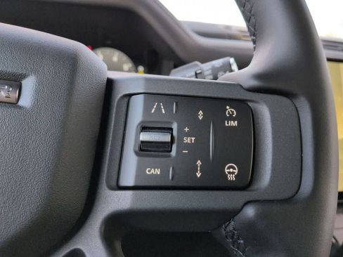 New 2026 Land Rover Defender 110 X-Dynamic SE AWD/4WD image 17