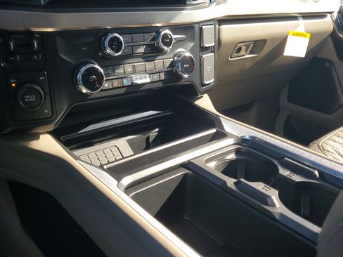 New 2026 Ford F450 Platinum w/ Platinum Plus Package image 22