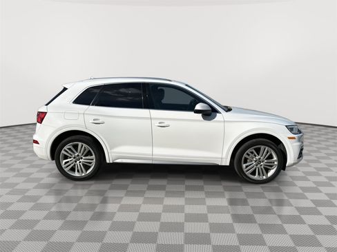 Used 2018 Audi Q5 2.0T Premium Plus w/ Premium Plus Package image 6