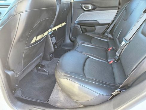 Used 2022 Jeep Compass Latitude image 14