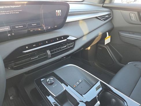 New 2026 Buick Enclave Preferred w/ Power Package image 37