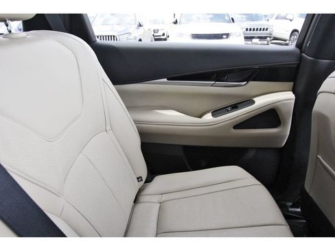 Used 2024 INFINITI QX60 Pure AWD/4WD image 11