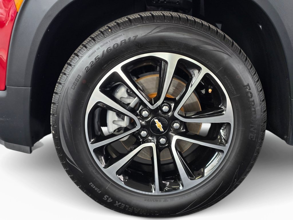 Used 2025 Chevrolet TrailBlazer LT AWD/4WD image 11