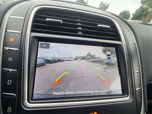 Certified 2020 Lincoln Nautilus FWD image 27