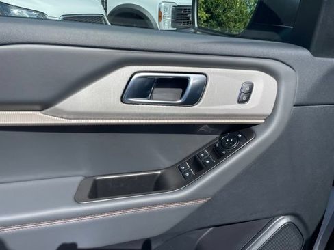 New 2026 Ford Explorer Active w/ Active Comfort Package AWD/4WD image 19