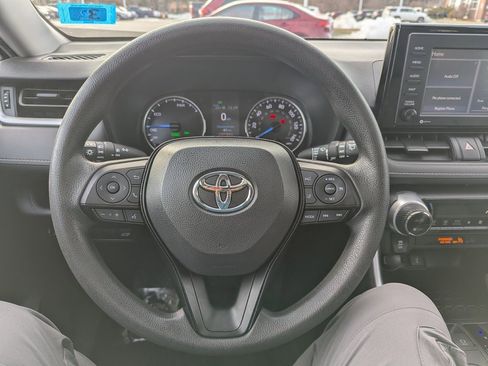 Used 2020 Toyota RAV4 XLE image 25