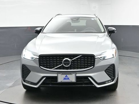 Used 2024 Volvo XC60 B5 Ultimate w/ Climate Package AWD/4WD image 3