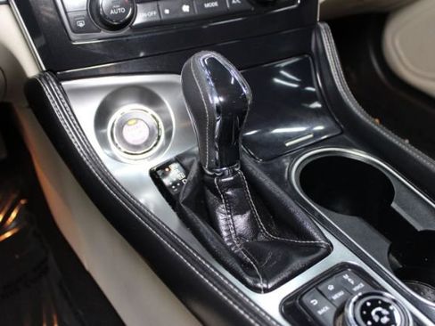 Used 2016 Nissan Maxima 3.5 SV image 11