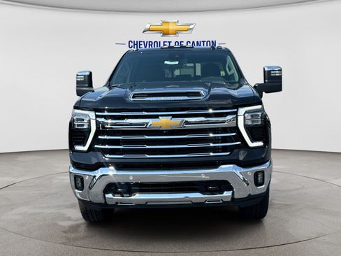 New 2026 Chevrolet Silverado 3500 LTZ w/ LTZ Convenience Package AWD/4WD image 2