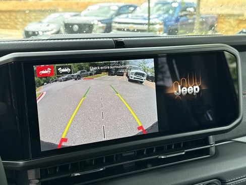 New 2026 Jeep Wrangler Unlimited Rubicon AWD/4WD image 26