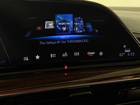 Used 2022 Cadillac Escalade ESV Premium Luxury w/ LPO, Floor Liner Package AWD/4WD image 20