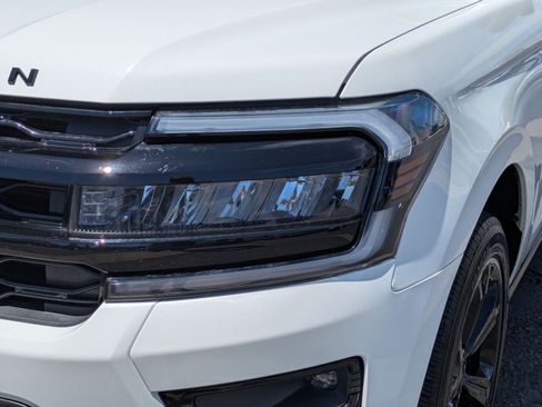 Certified 2022 Ford Expedition Max Limited AWD/4WD image 12