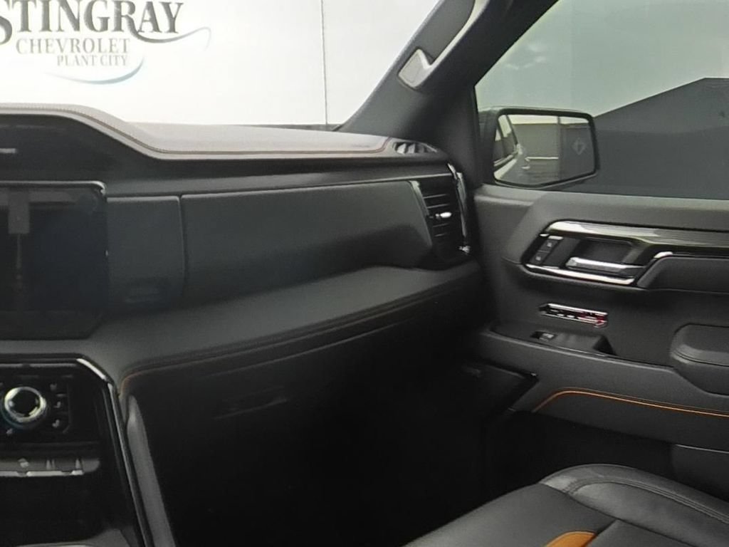 Certified 2025 GMC Sierra 1500 AT4 w/ AT4 Premium Package AWD/4WD image 15