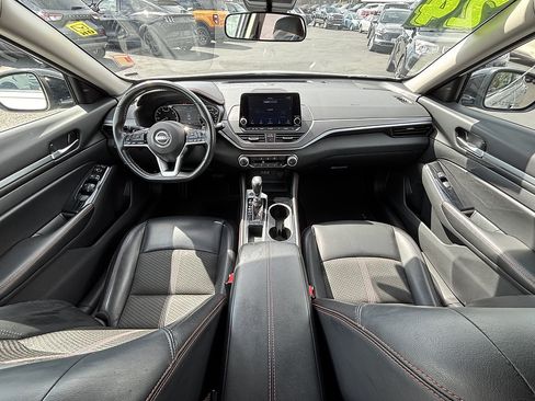 Used 2024 Nissan Altima 2.5 SR FWD image 16