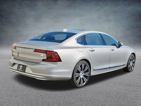 New 2024 Volvo S90 T8 Ultimate image 3