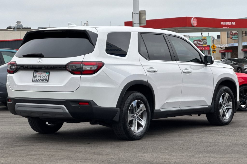 Certified 2024 Honda Pilot EX-L image 4