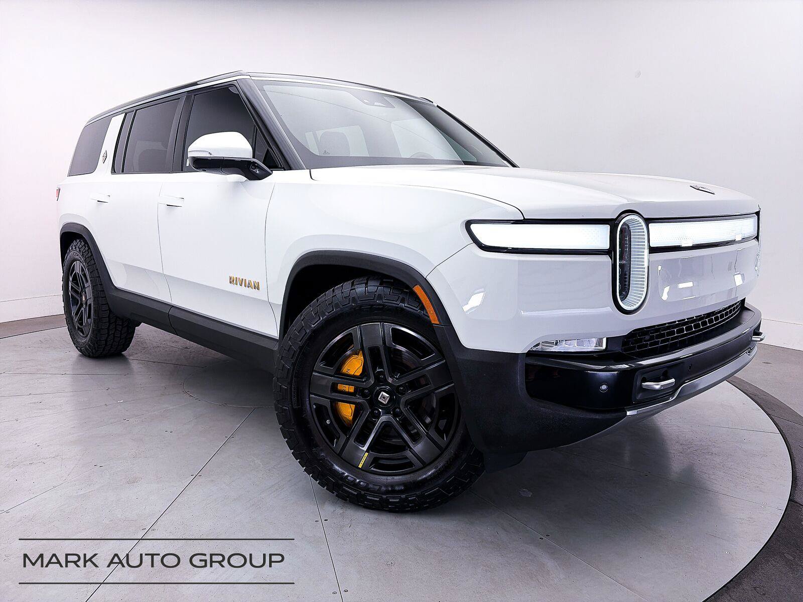 Used 2022 Rivian R1S Launch Edition Quad AWD/4WD image 1
