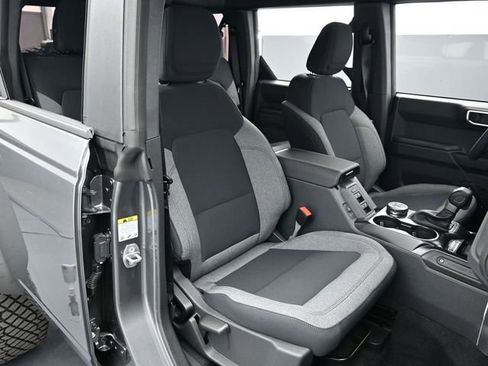 New 2025 Ford Bronco 4-Door image 27
