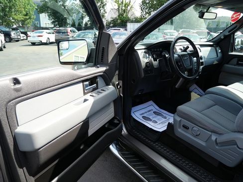 Used 2014 Ford F150 XLT w/ XLT Chrome Package RWD image 20