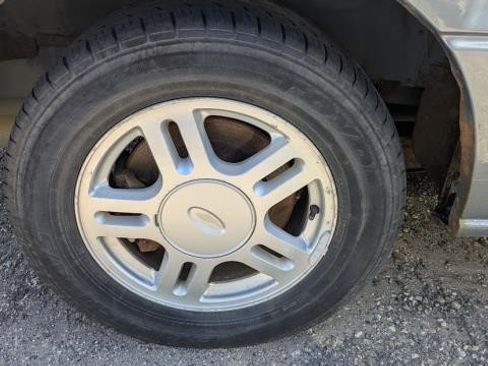 Used 2004 Ford Freestar SEL FWD image 22