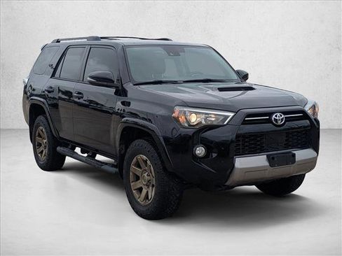 Used 2020 Toyota 4Runner TRD Off-Road Premium AWD/4WD image 3